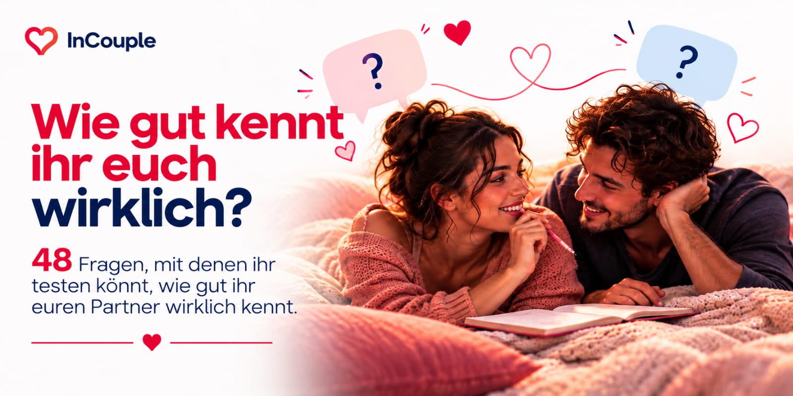 Paar macht am Küchentisch ein Quiz übereinander